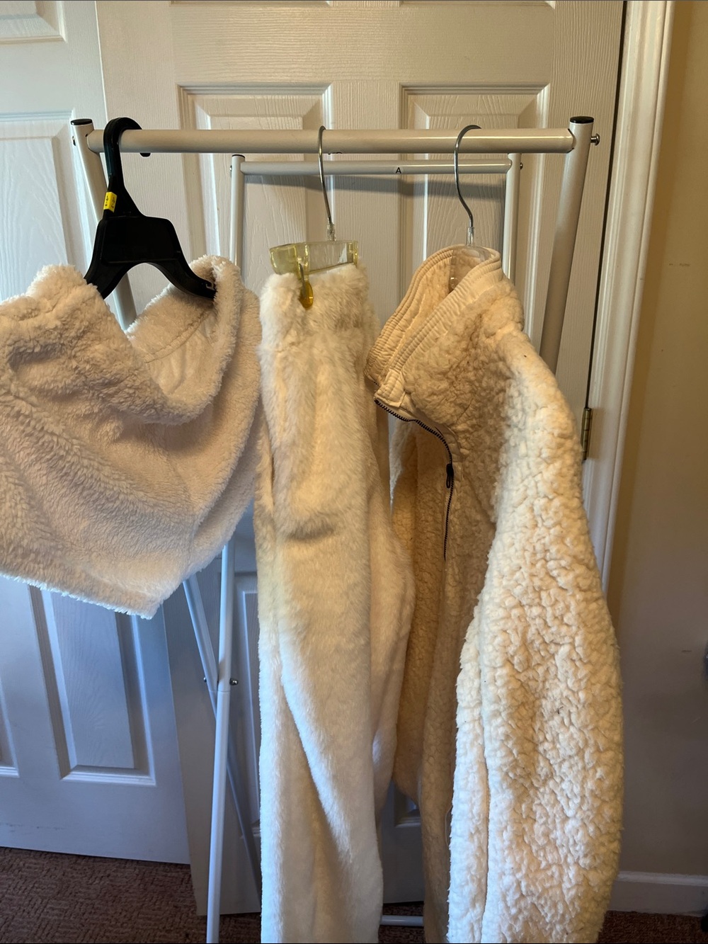 Time and Tru Cream Sherpa Zip Jacket 3 piece jacket shorts & Pants